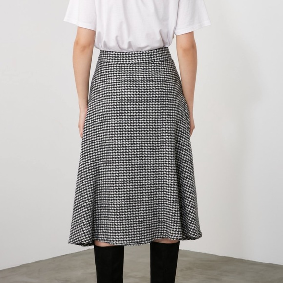 Plaid Skirt - Picture 4 of 4